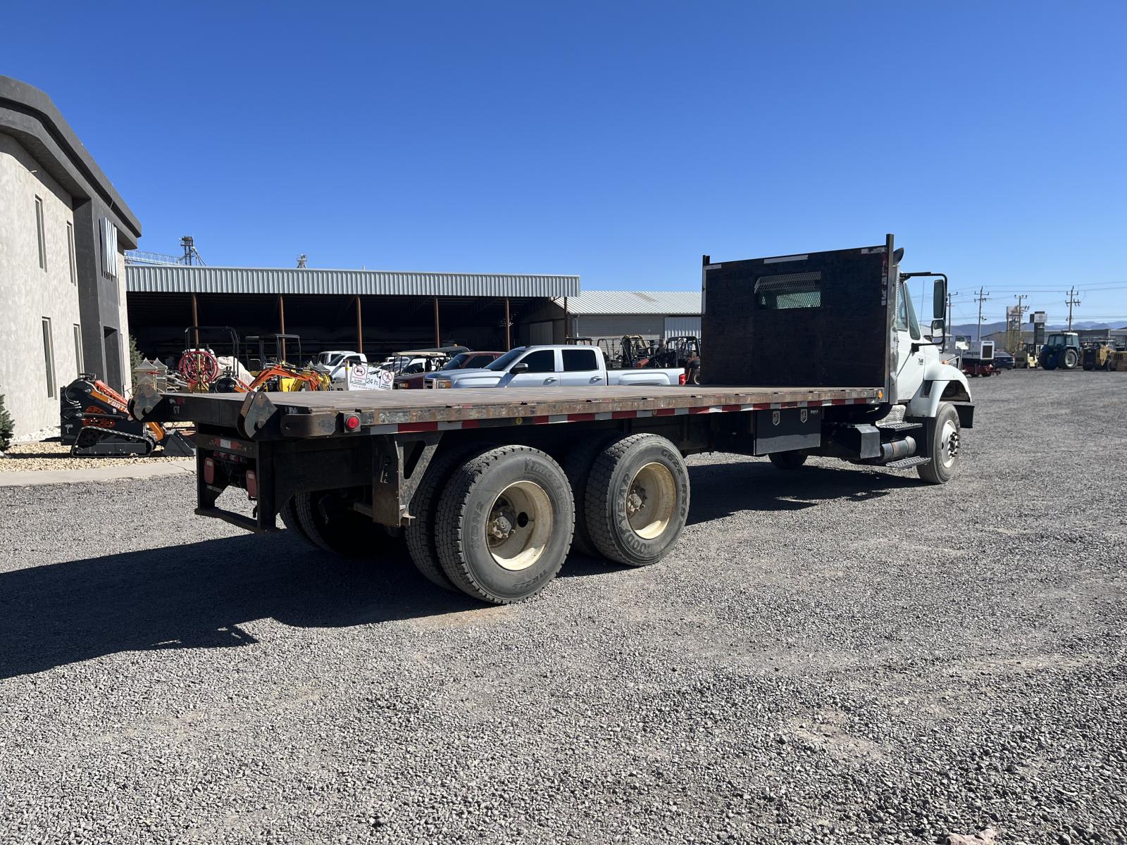 ./imagenes/INVOICE/2019/17406/CAMION PLATAFORMA INTERNATIONAL 7400 (11).JPG